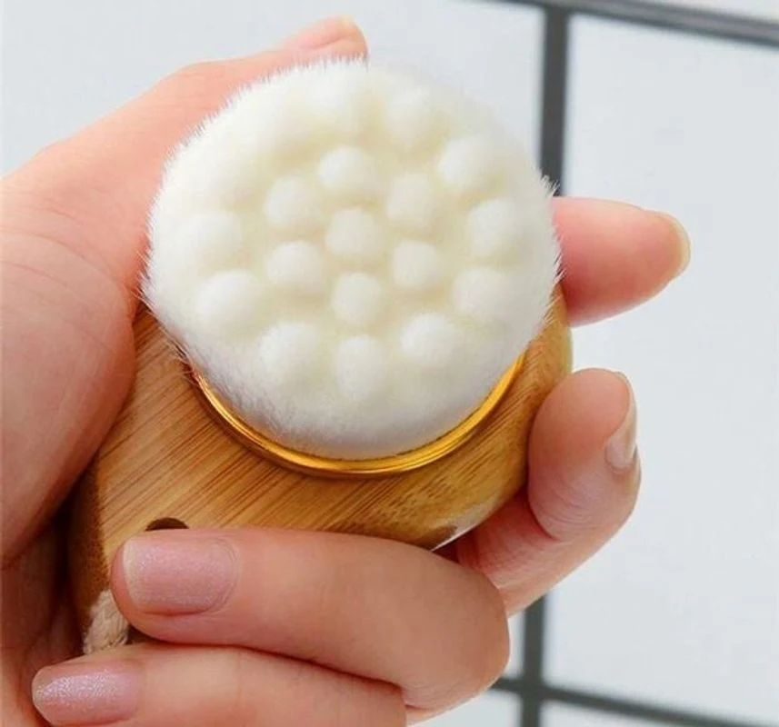 Facial Brush with Bamboo Handle - Image 9