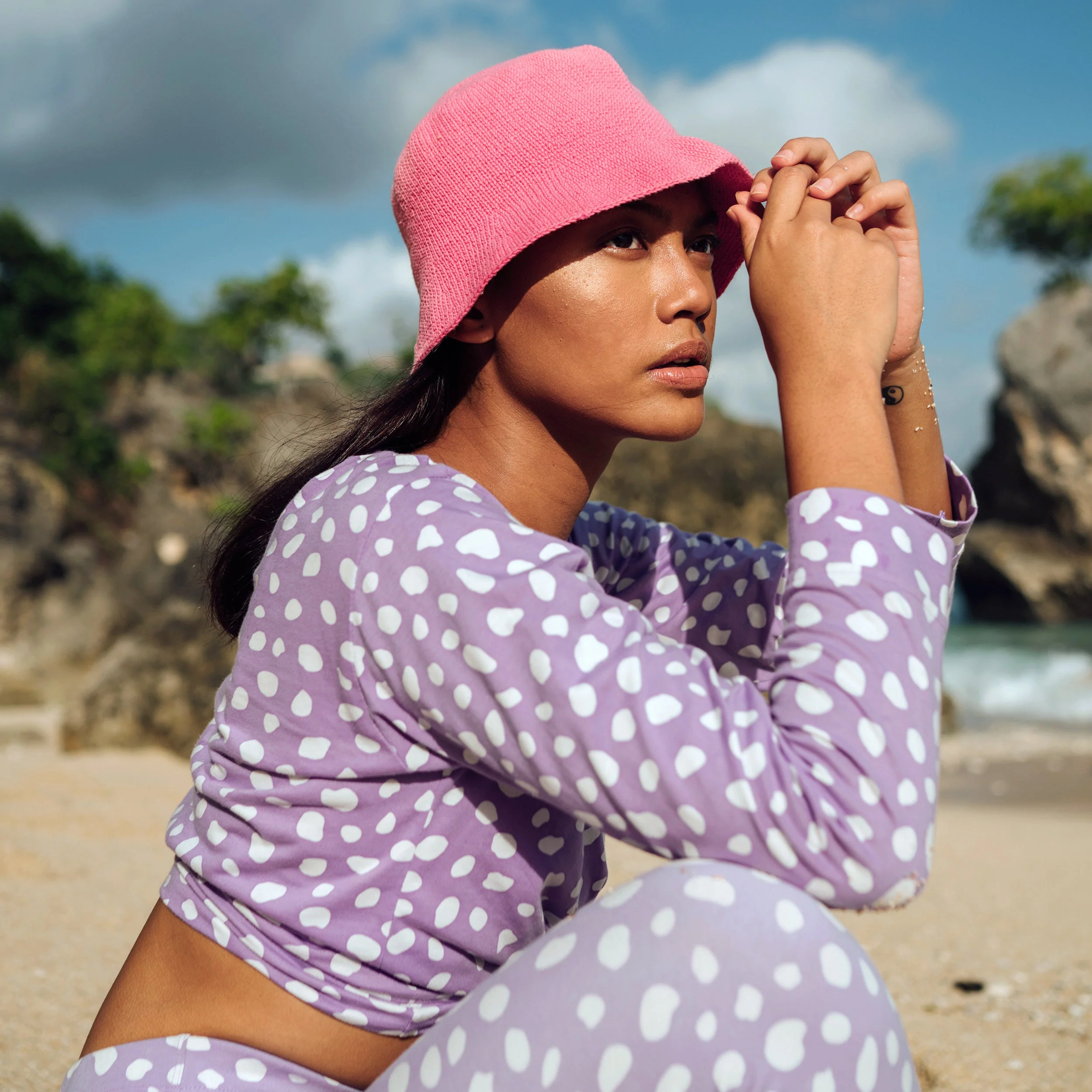 FLORETTE Crochet Bucket Hat In Pink - Image 3