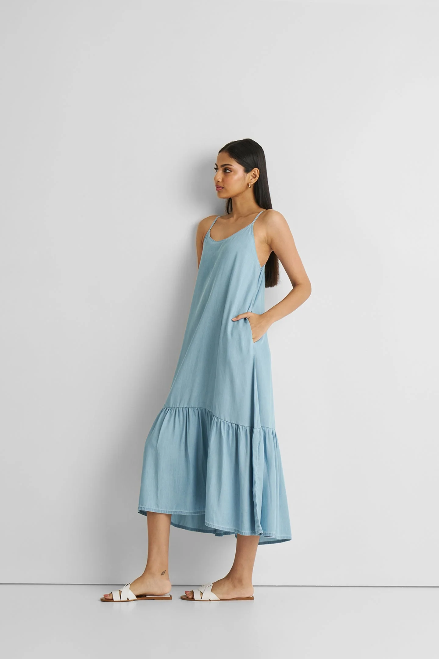 Flowy Maxi Dress in Blue Denim - Image 3