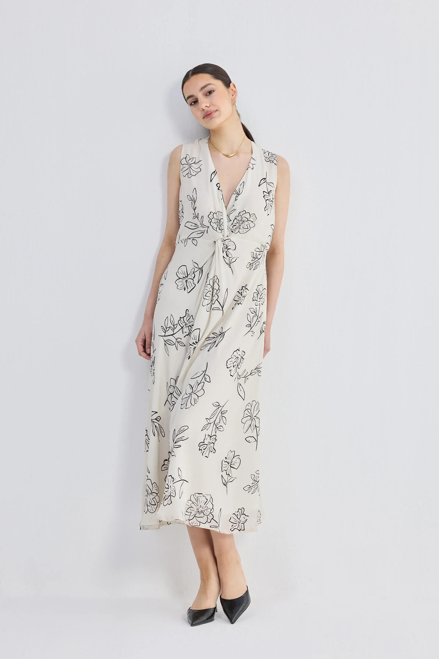Front Twist Maxi dress in Black Florals - Image 13