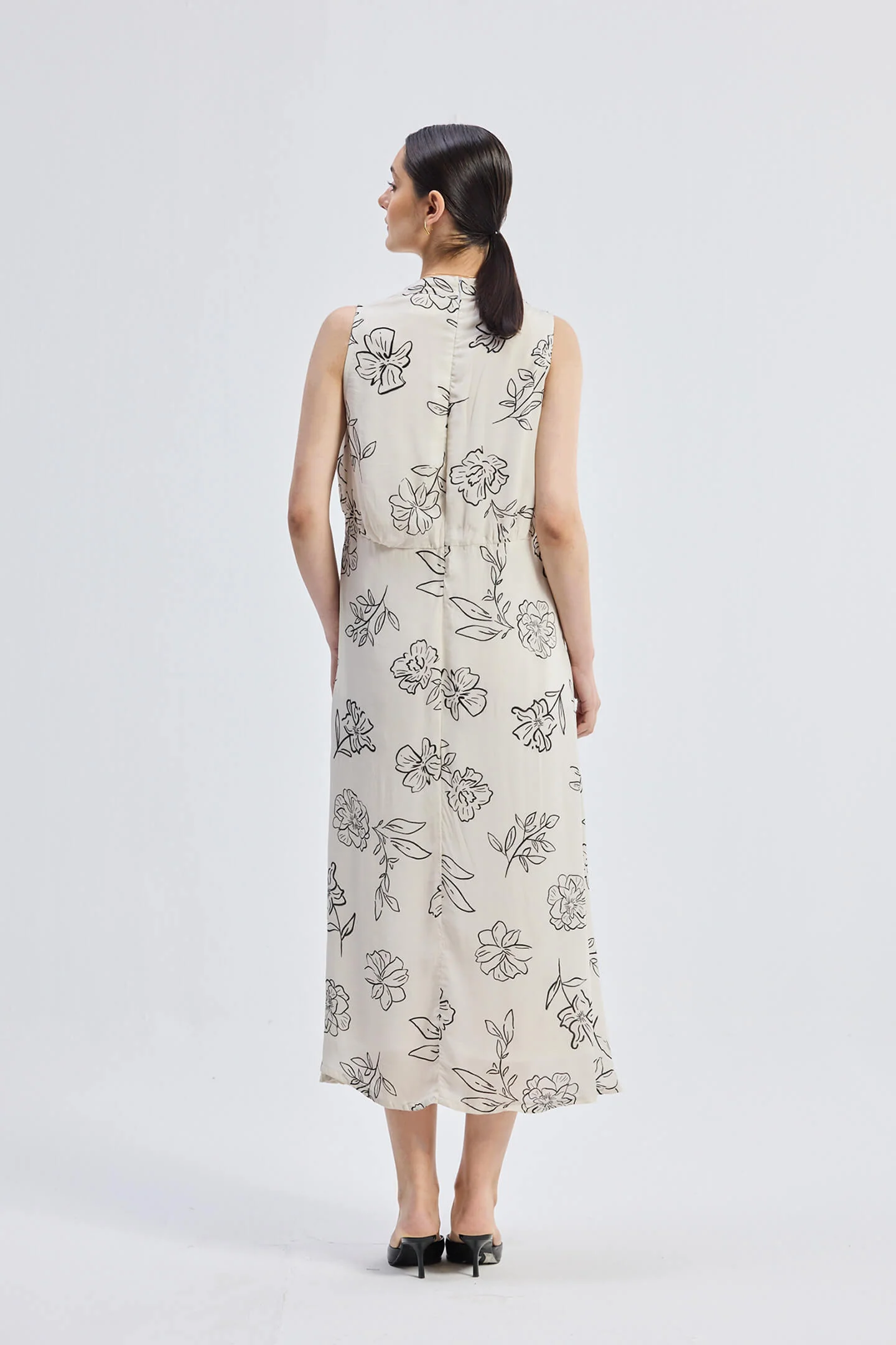 Front Twist Maxi dress in Black Florals - Image 2
