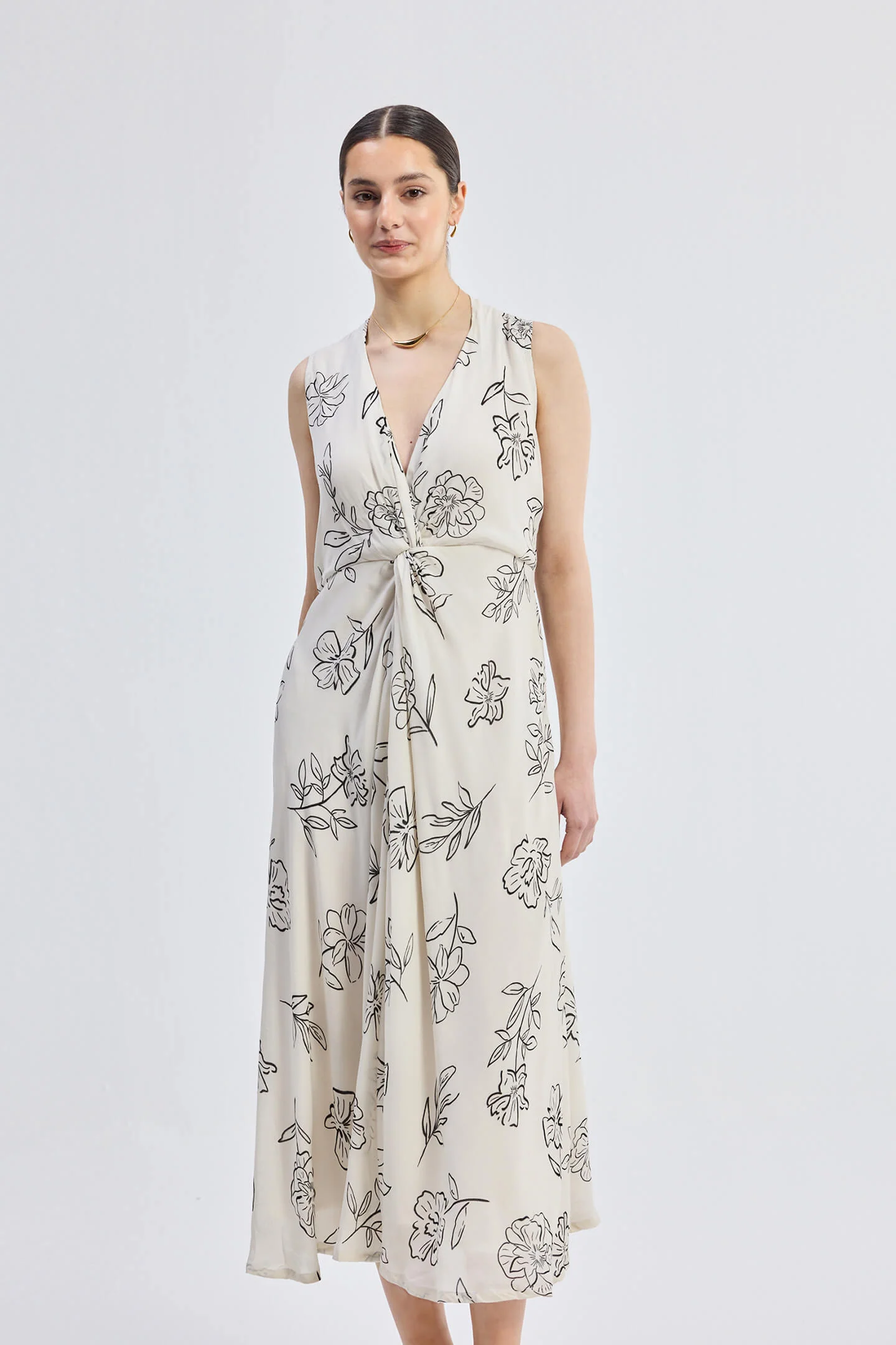 Front Twist Maxi dress in Black Florals - Image 8