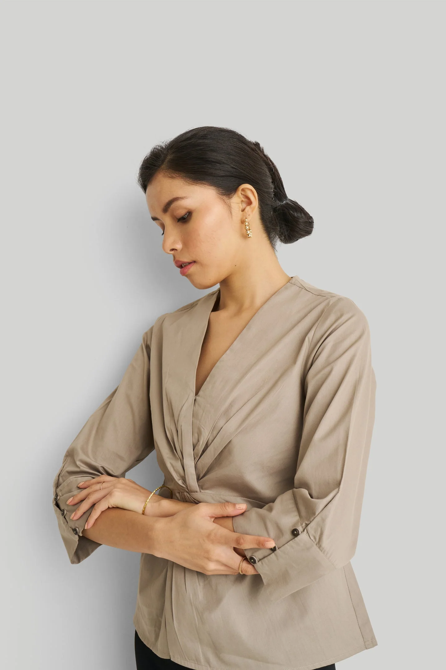 Front Twist Top in Ecru - Image 3