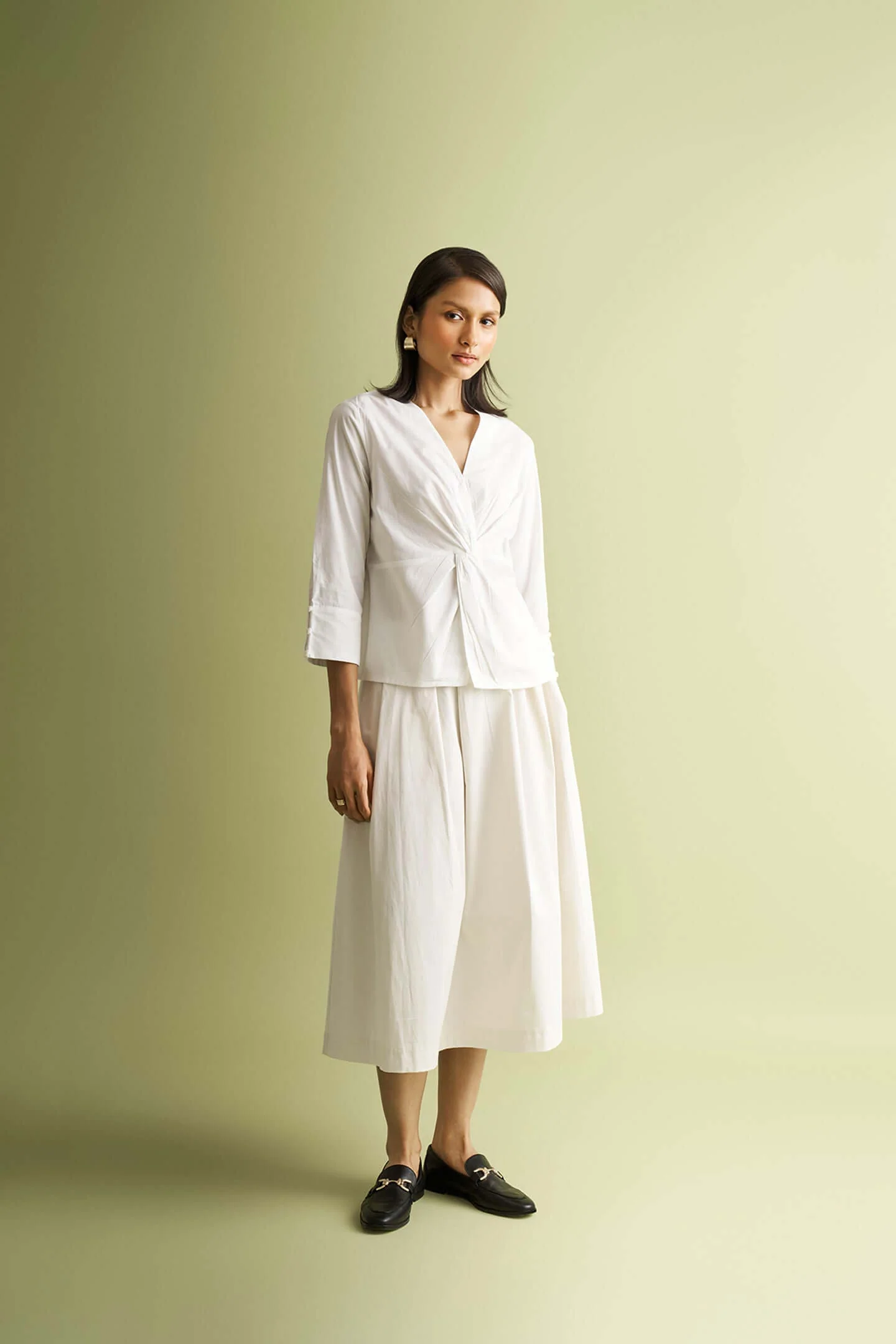 Front Twist Top in White - Image 5