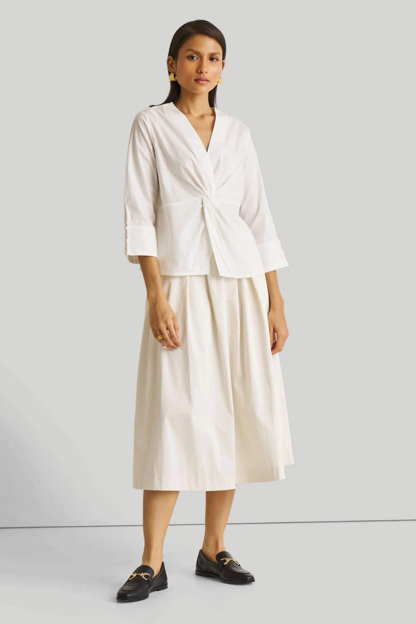 Front Twist Top in White - Image 6