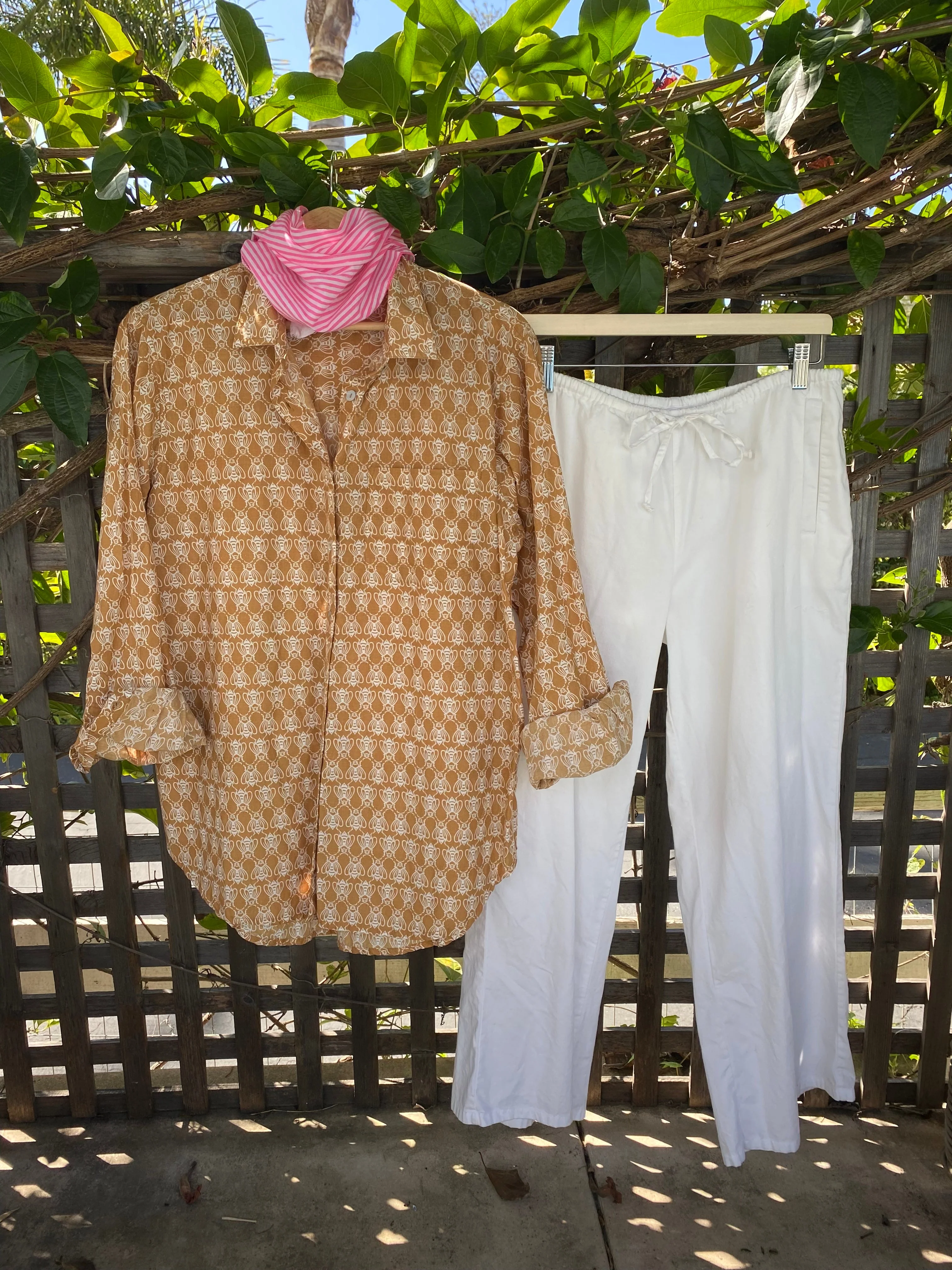 Good Boyfriend Shirt - Bee Happy Honeycomb - Image 4
