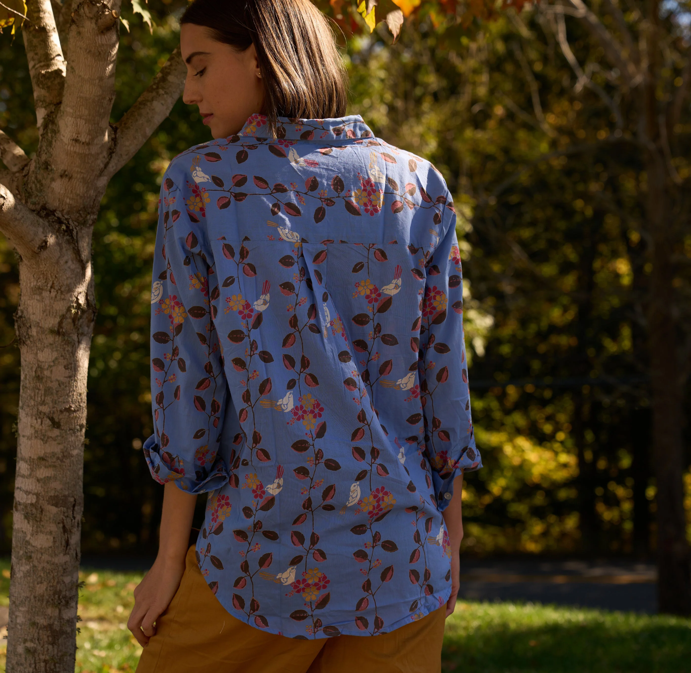 Good Boyfriend Shirt - Birdie On A Vine Cornflower Blue - Image 3