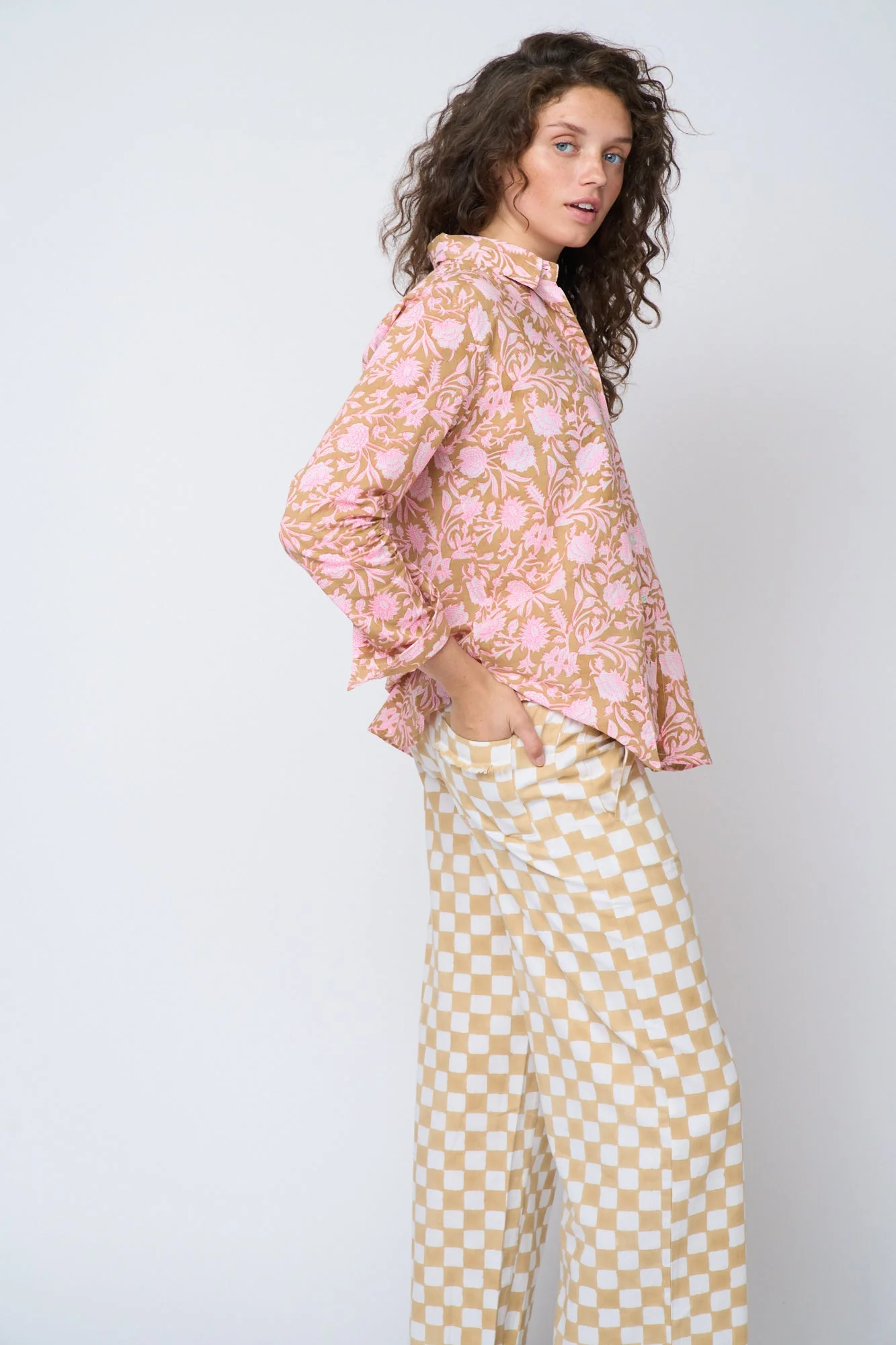 Good Boyfriend Shirt - Floral Escape Baked Clay & Neon Pink - Image 3