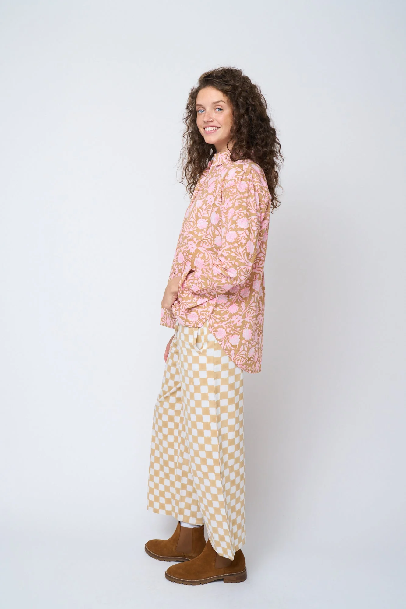 Good Boyfriend Shirt - Floral Escape Baked Clay & Neon Pink - Image 5