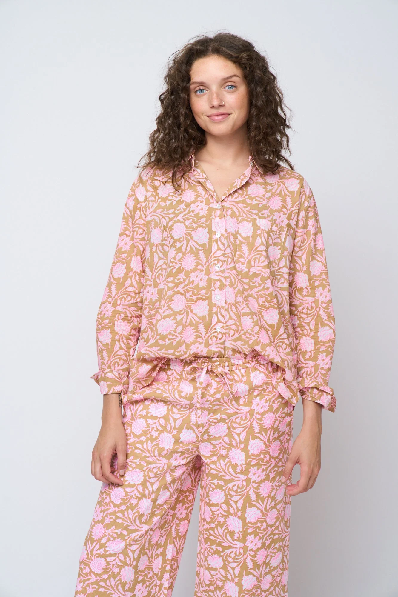 Good Boyfriend Shirt - Floral Escape Baked Clay & Neon Pink - Image 7