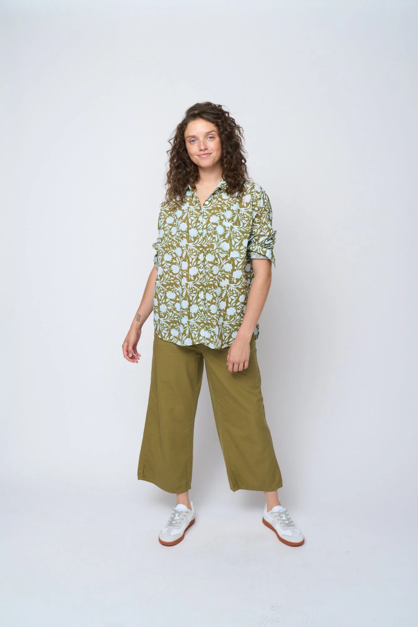Good Boyfriend Shirt - Floral Escape Olive Oil & Cerulean - Image 4