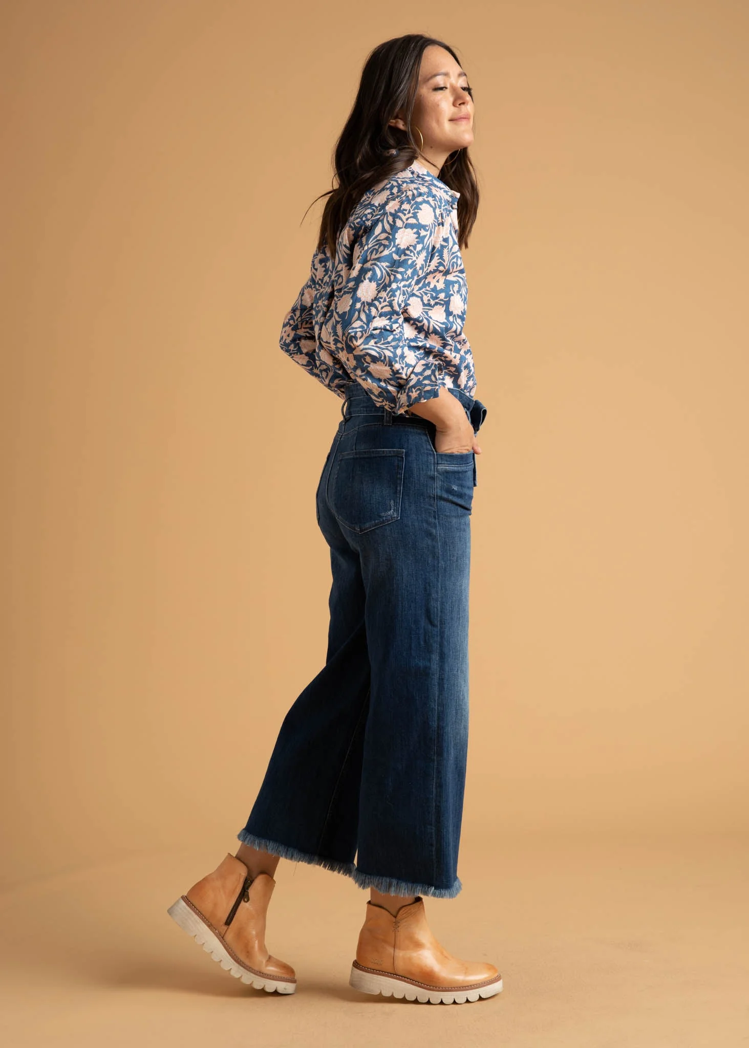 Good Boyfriend Shirt - Floral Escape True Navy & Neon Peach - Image 13