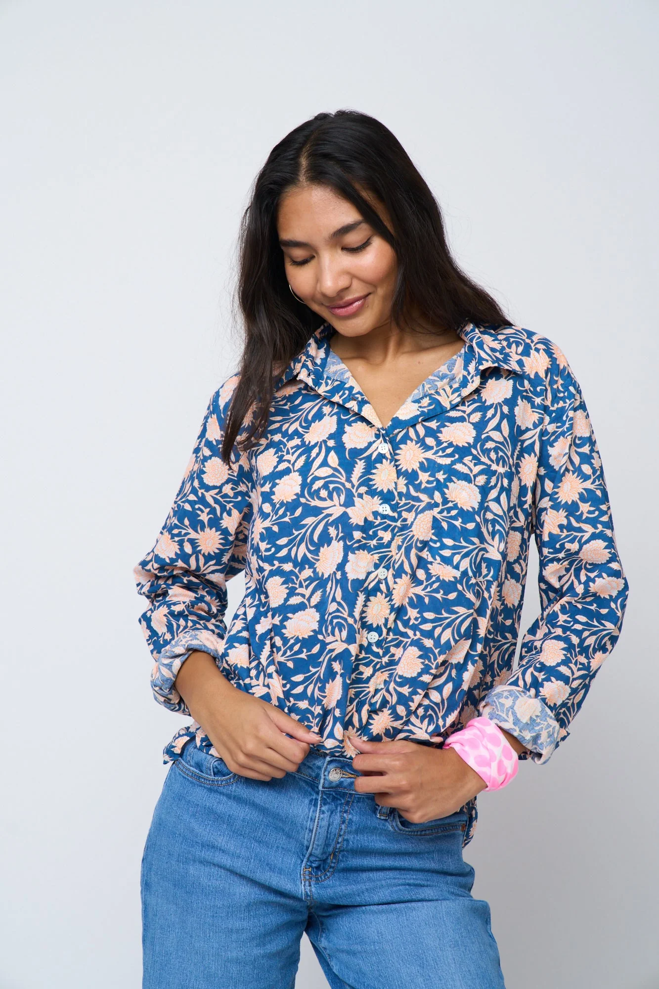 Good Boyfriend Shirt - Floral Escape True Navy & Neon Peach - Image 16