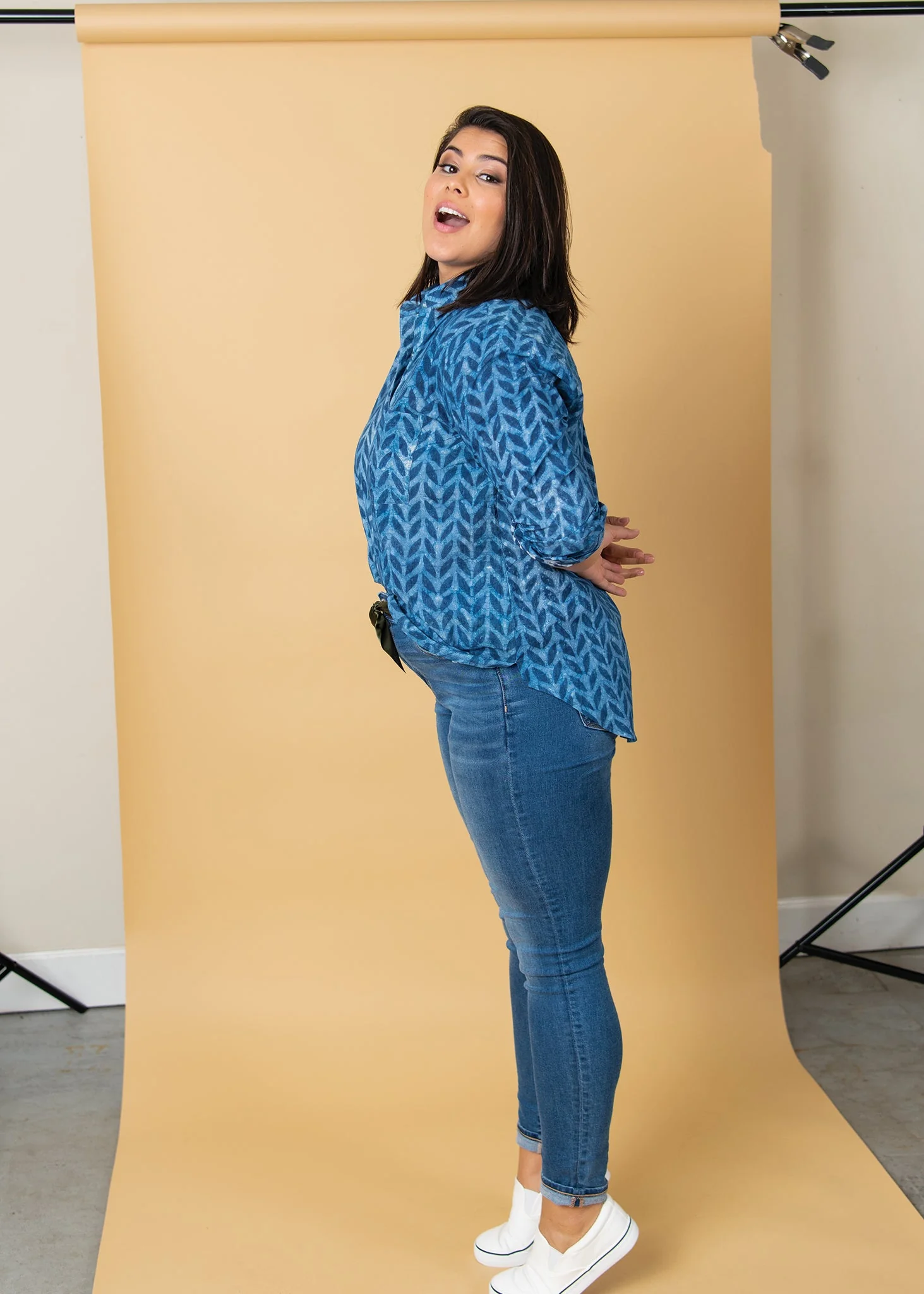 Good Boyfriend Shirt - Indigo Chevron - Image 13
