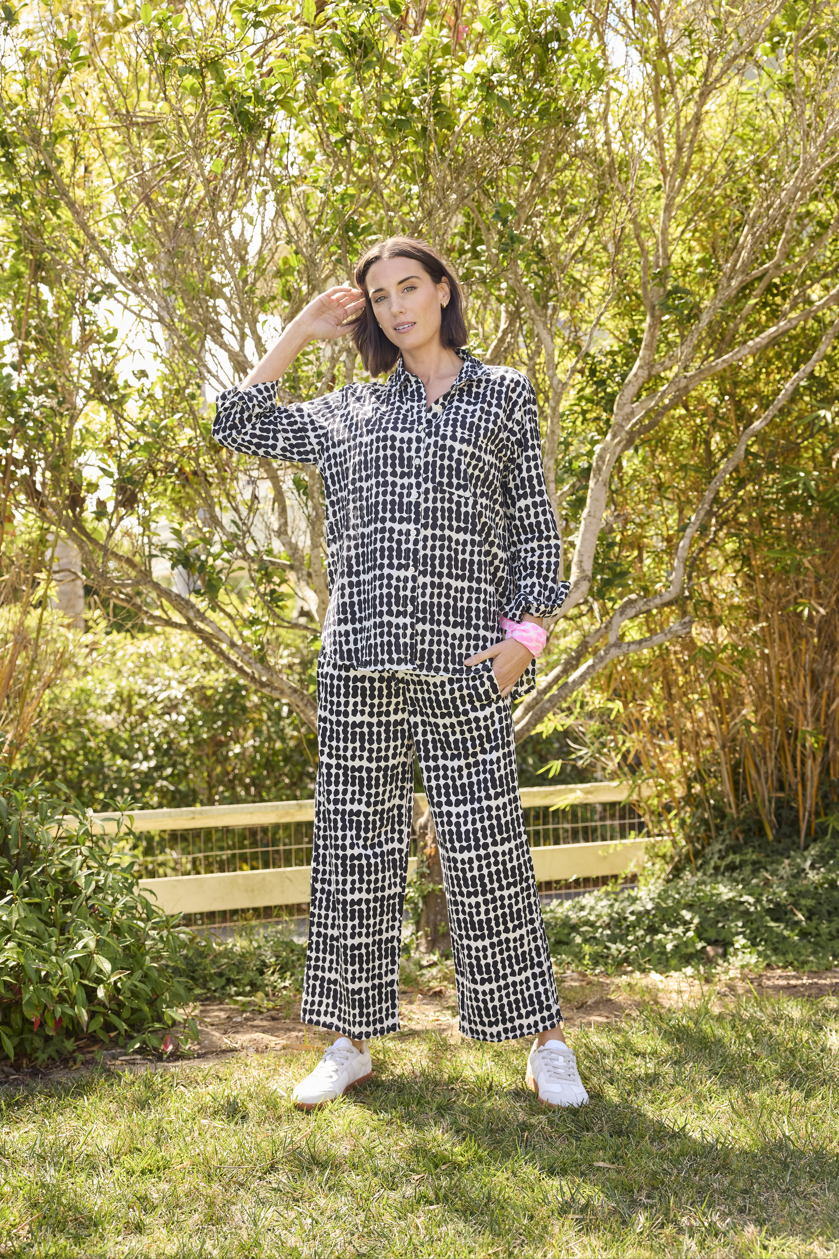 Good Boyfriend Shirt - Messy Dots Black - Image 7