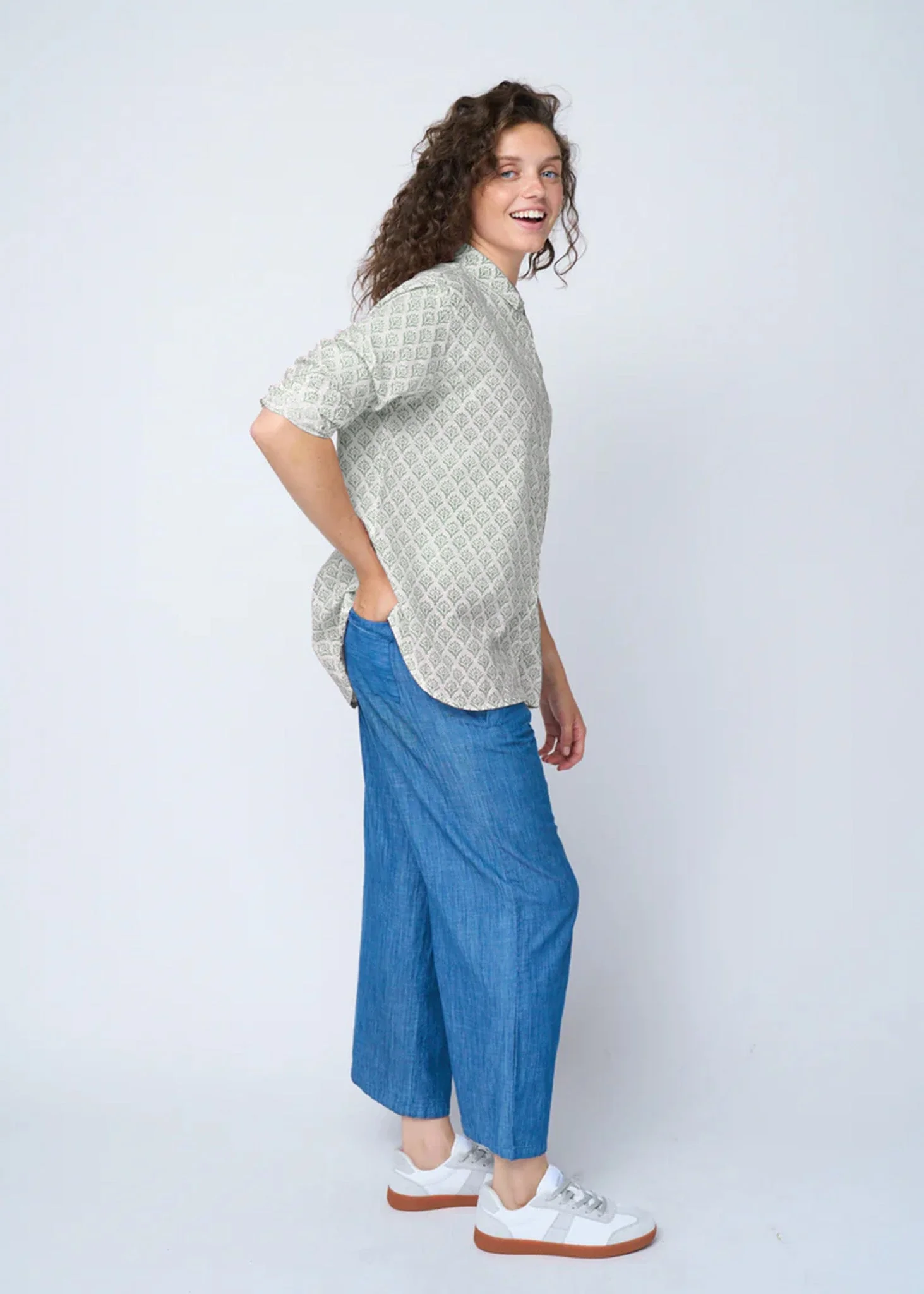Good Boyfriend Shirt - Sunflower Olive - Image 2