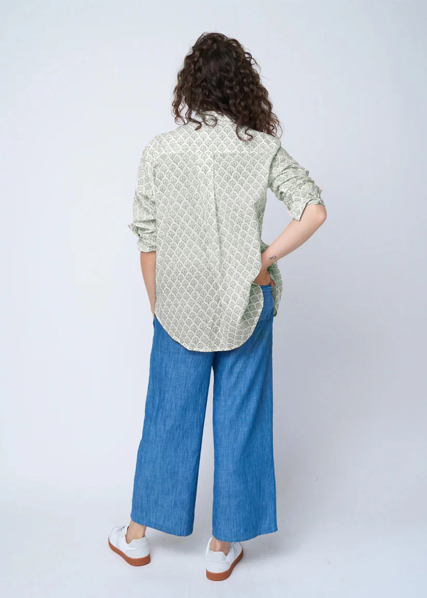 Good Boyfriend Shirt - Sunflower Olive - Image 3
