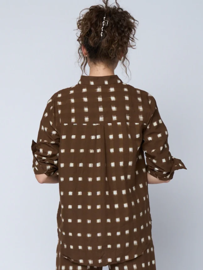 Good Boyfriend Shirt with Mandarin Collar - Ikat Squares Mocha - Image 4