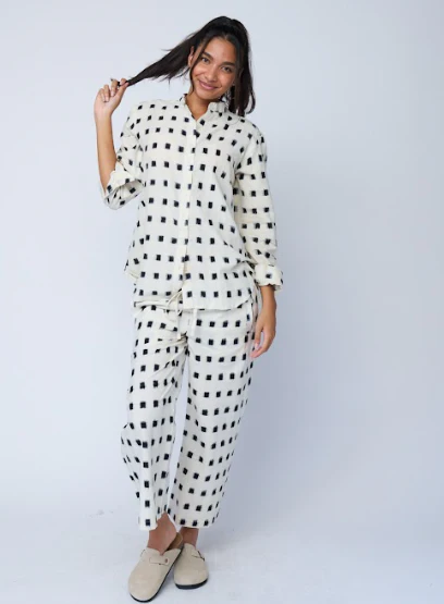 Good Boyfriend Shirt with Mandarin Collar - Ikat Squares Natural Black - Image 2