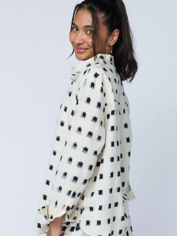 Good Boyfriend Shirt with Mandarin Collar - Ikat Squares Natural Black - Image 3