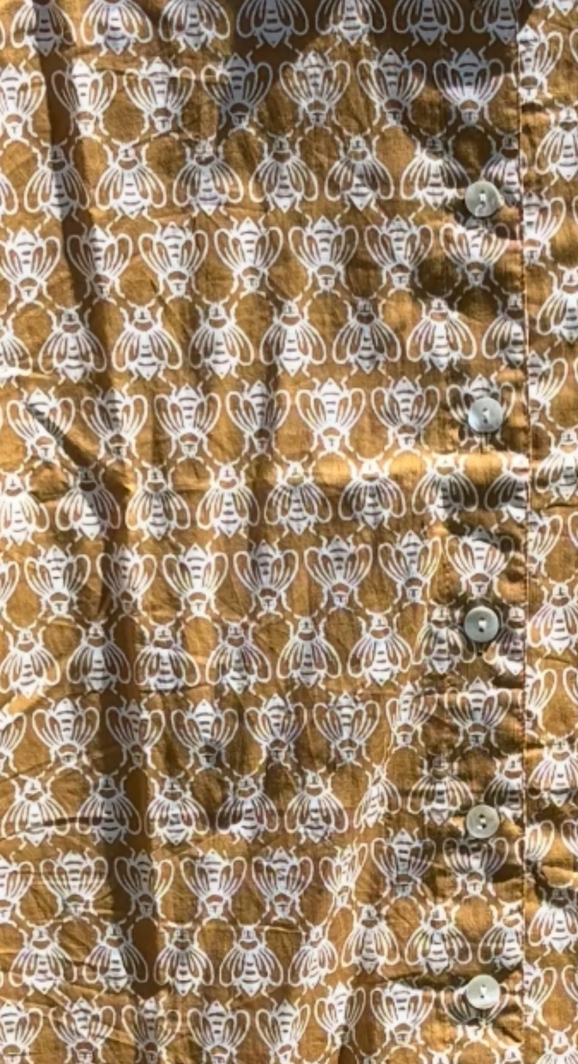Good Boyfriend Short Sleeve Shirt - Bee Happy Honeycomb - Image 3