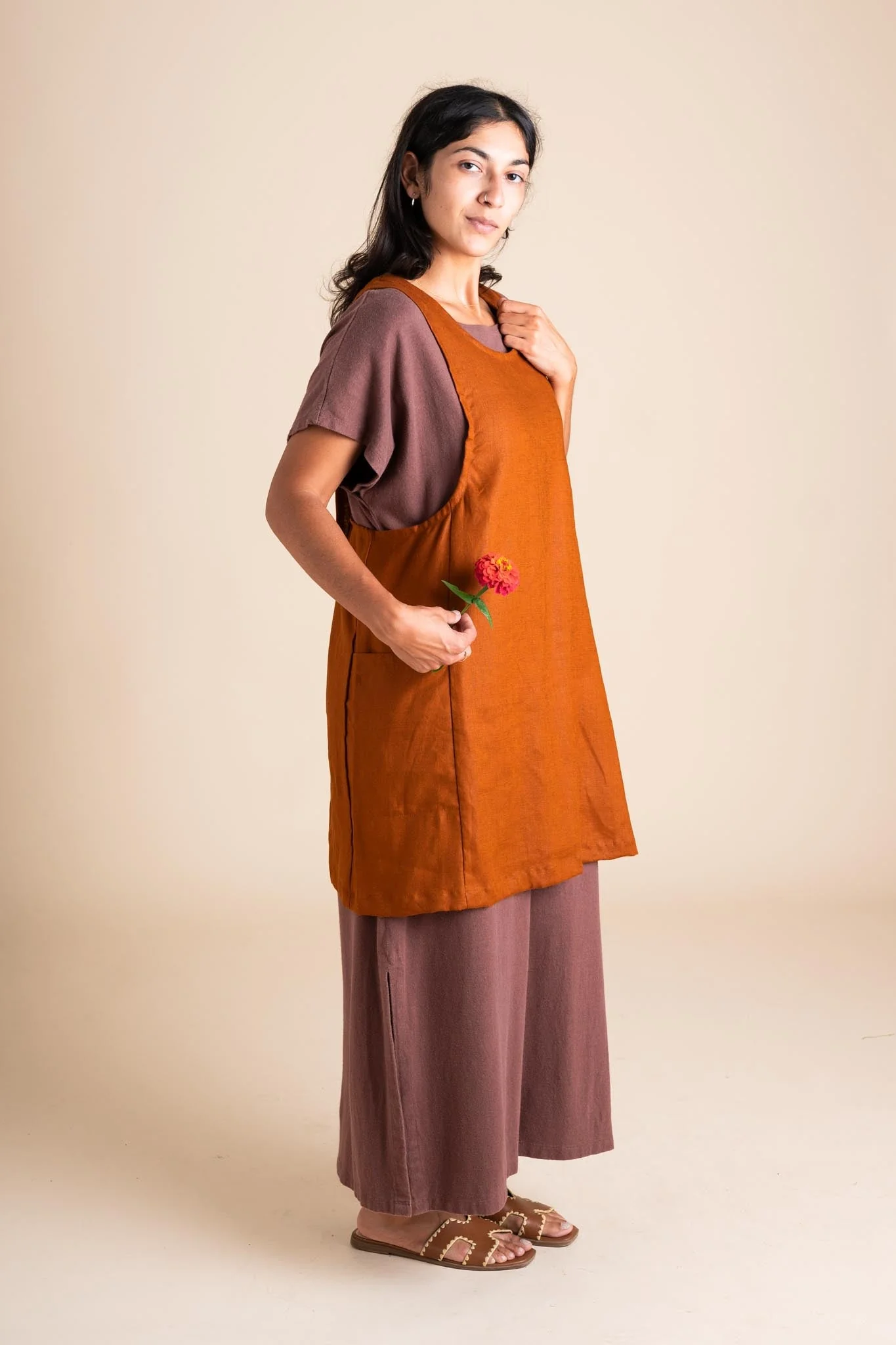 Greenhouse Apron in Rust - Image 4