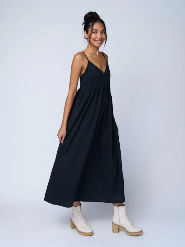 Hamptons Dress - Black - Image 11