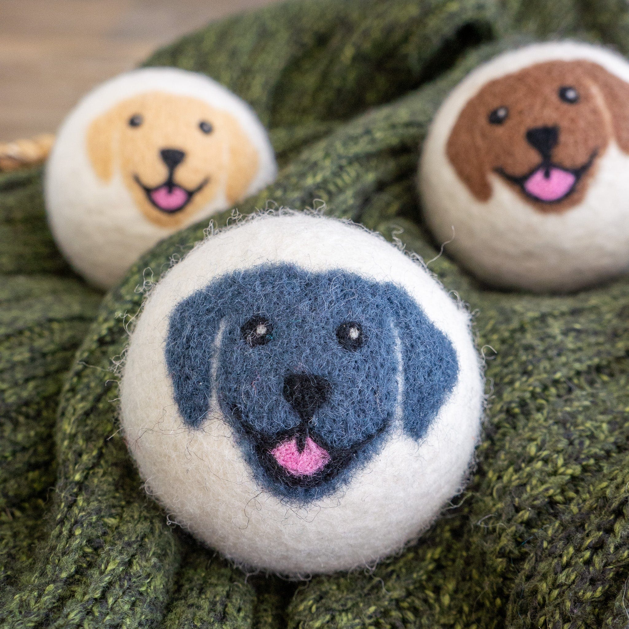 Happy Dogs - Image 4