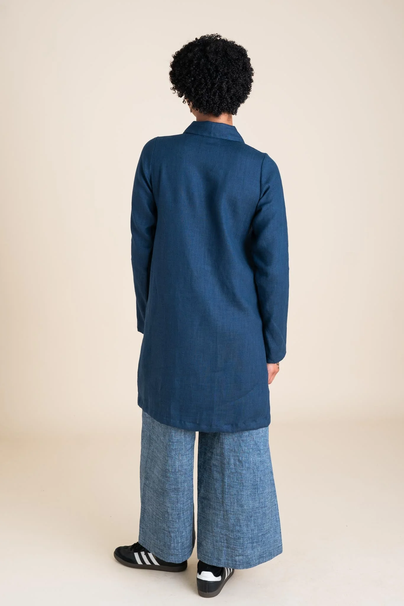Highland Jacket in Navy - Image 4