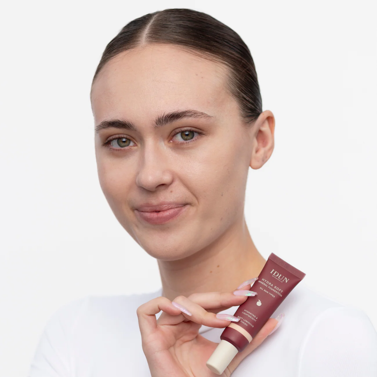 Hydra Soft Mineral Foundation - Image 32