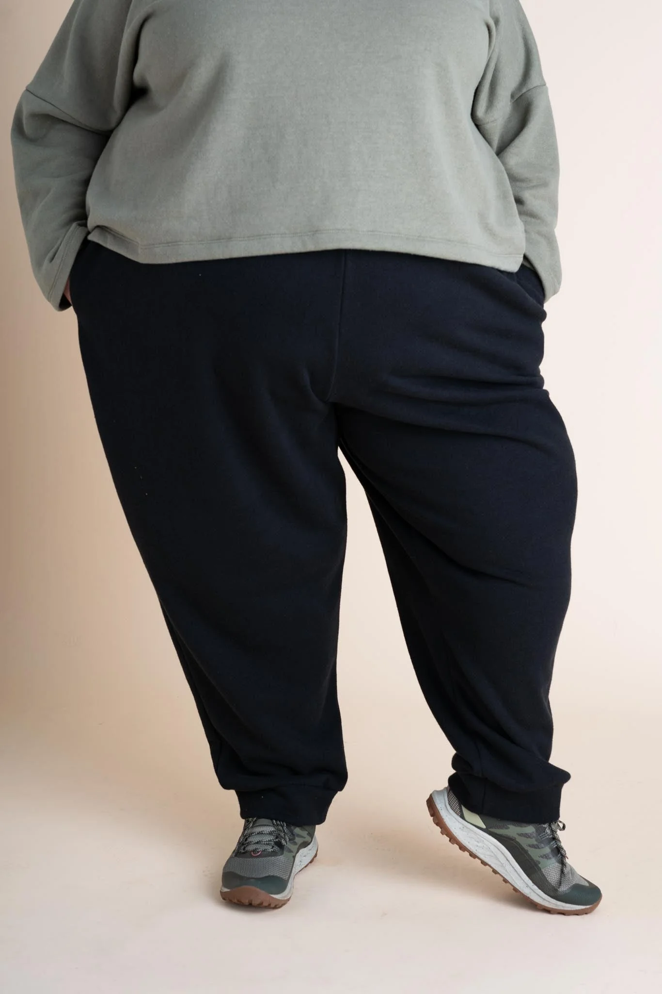 Joggers in Black - Image 5