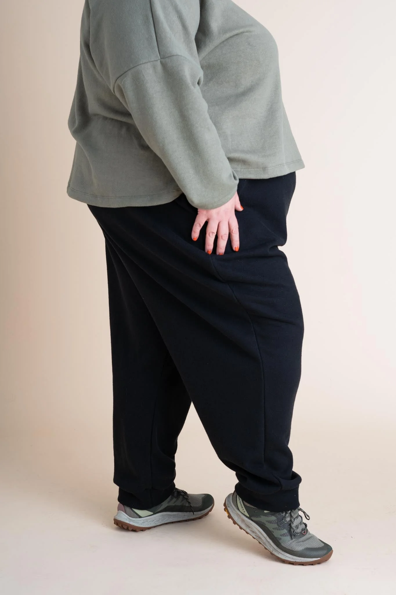 Joggers in Black - Image 6