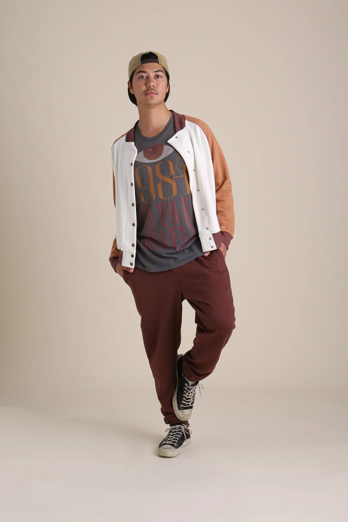 Joggers in Chestnut - Image 2