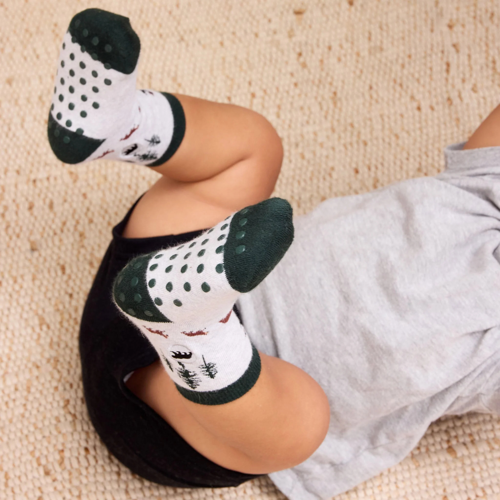 Kids Socks that Protect Bears - Image 7