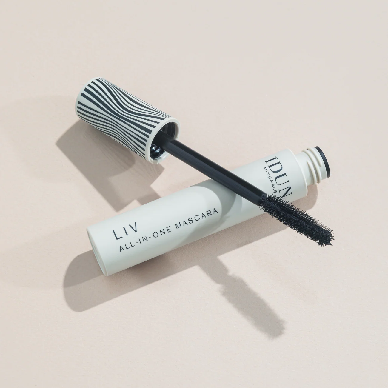 LIV ALL-IN-ONE MASCARA - Image 4