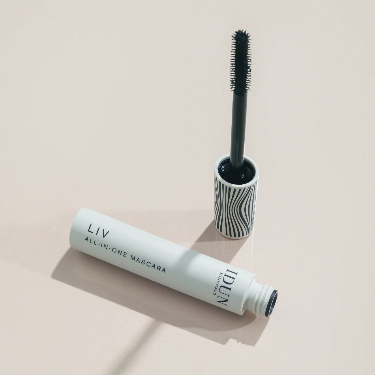LIV ALL-IN-ONE MASCARA - Image 5