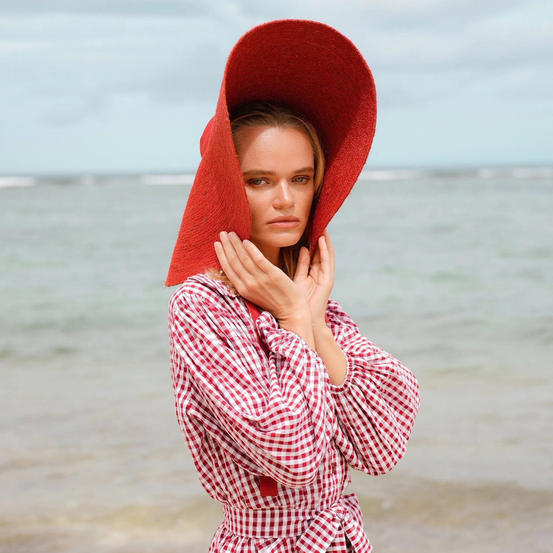 LOLA Wide Brim Jute Straw Hat In Red - Image 3