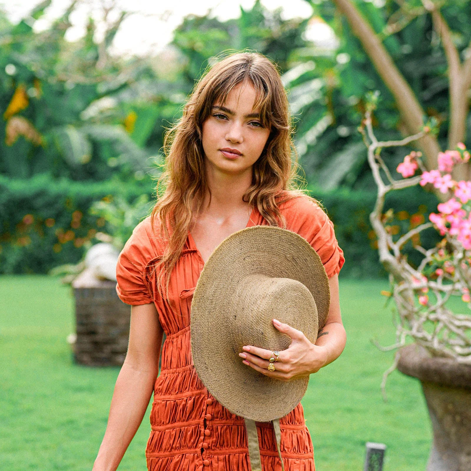 LOLI Jute Straw Hat in Neutral Beige - Image 6