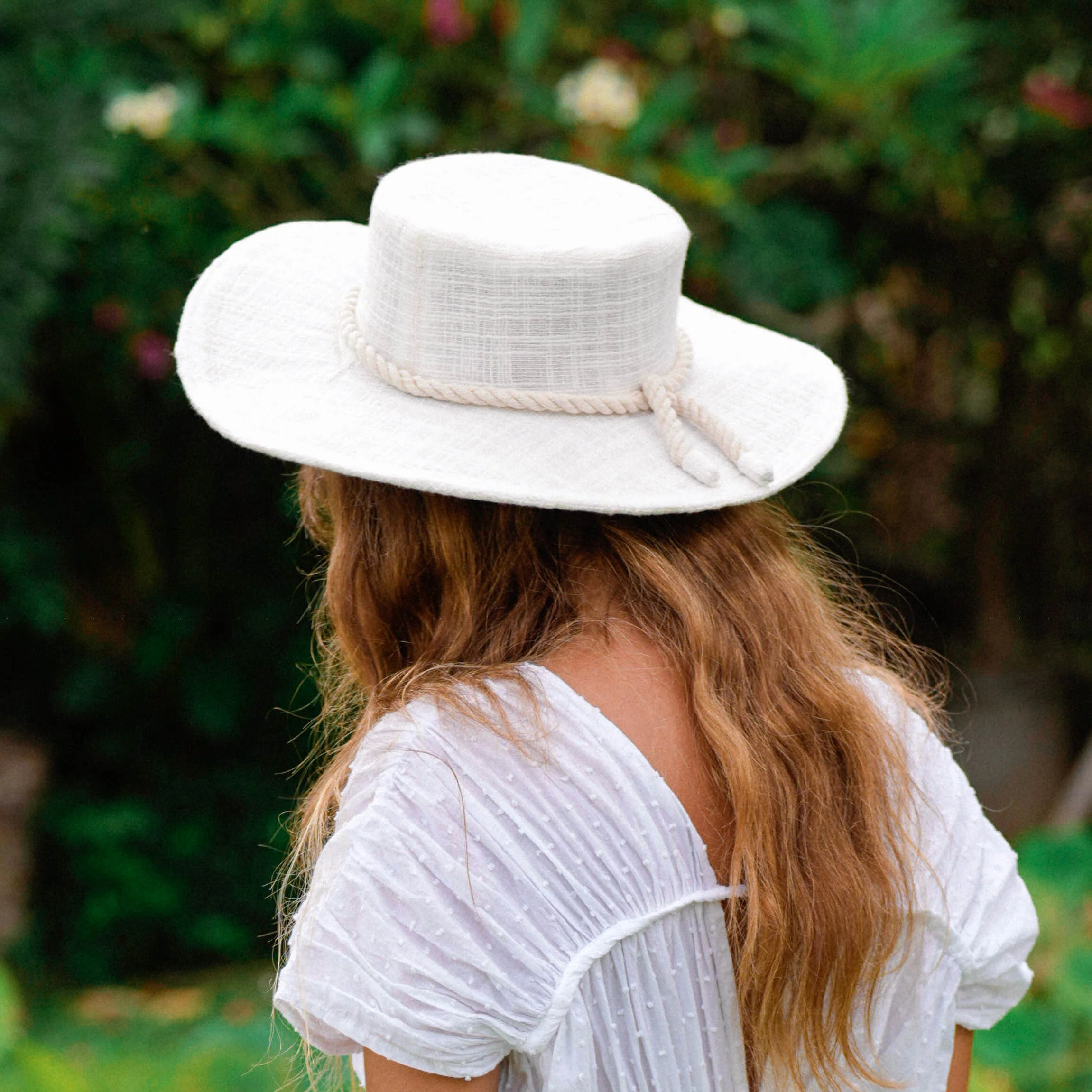 LORETTA Linen Jute Hat in Off White - Image 3