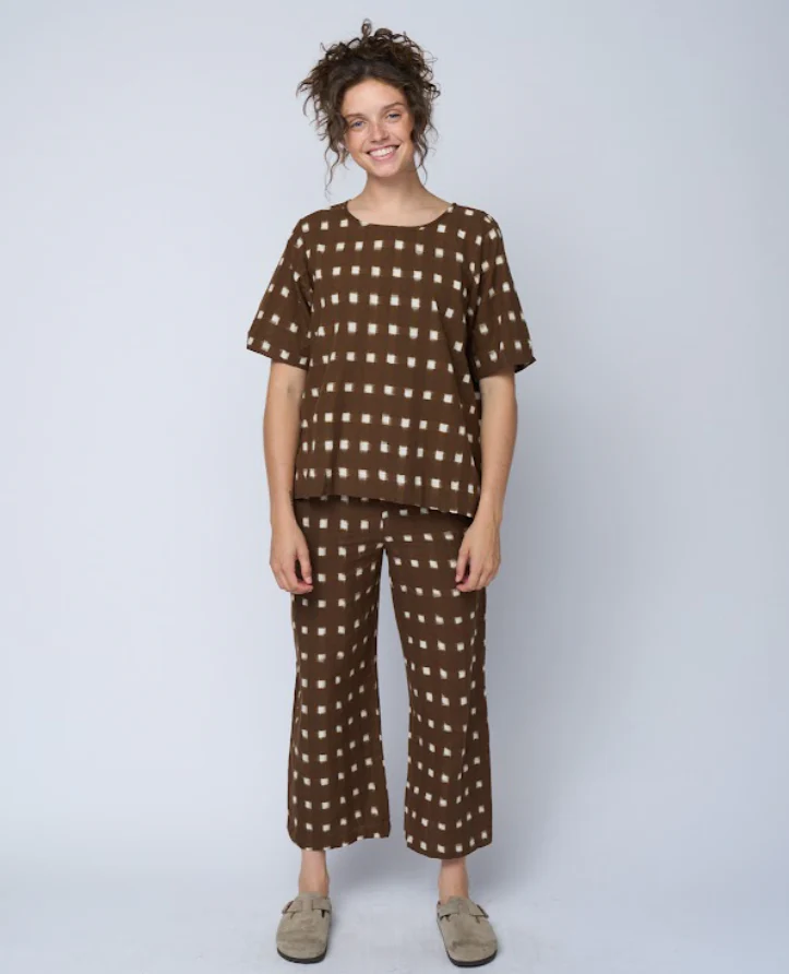 Mare Boxy Cropped Shirt Ikat Squares Mocha - Image 5