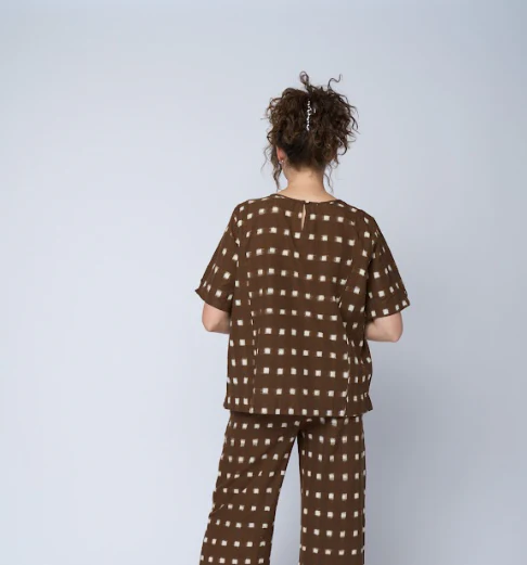 Mare Boxy Cropped Shirt Ikat Squares Mocha - Image 7