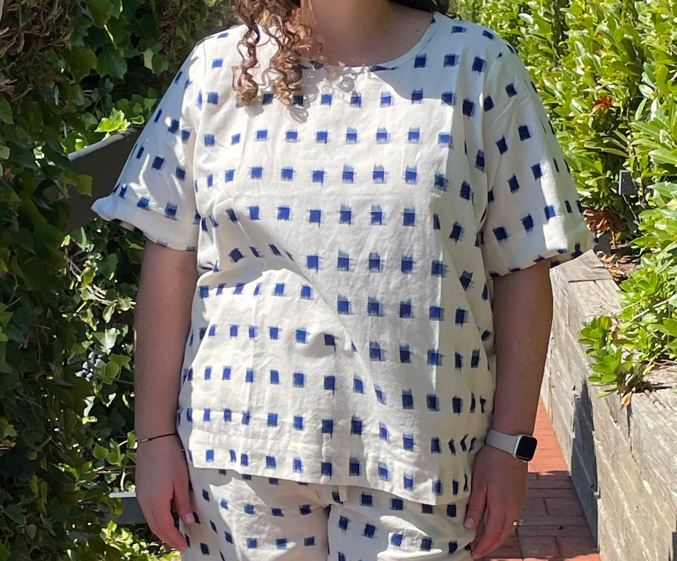 Mare Boxy Cropped Shirt Ikat Squares Natural Cobalt - Image 11