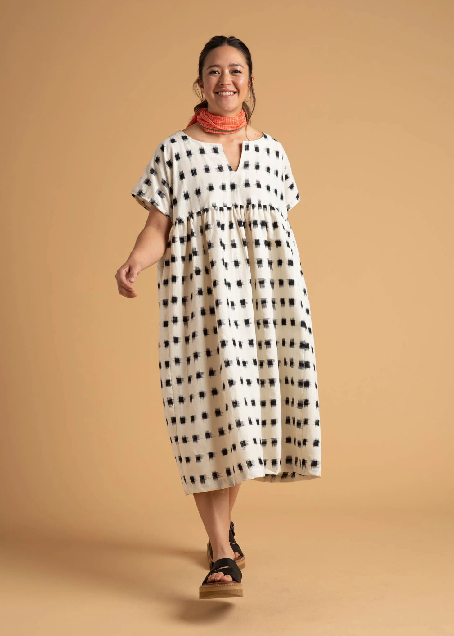 Meadow Dress - Ikat Squares Natural Black - Image 4