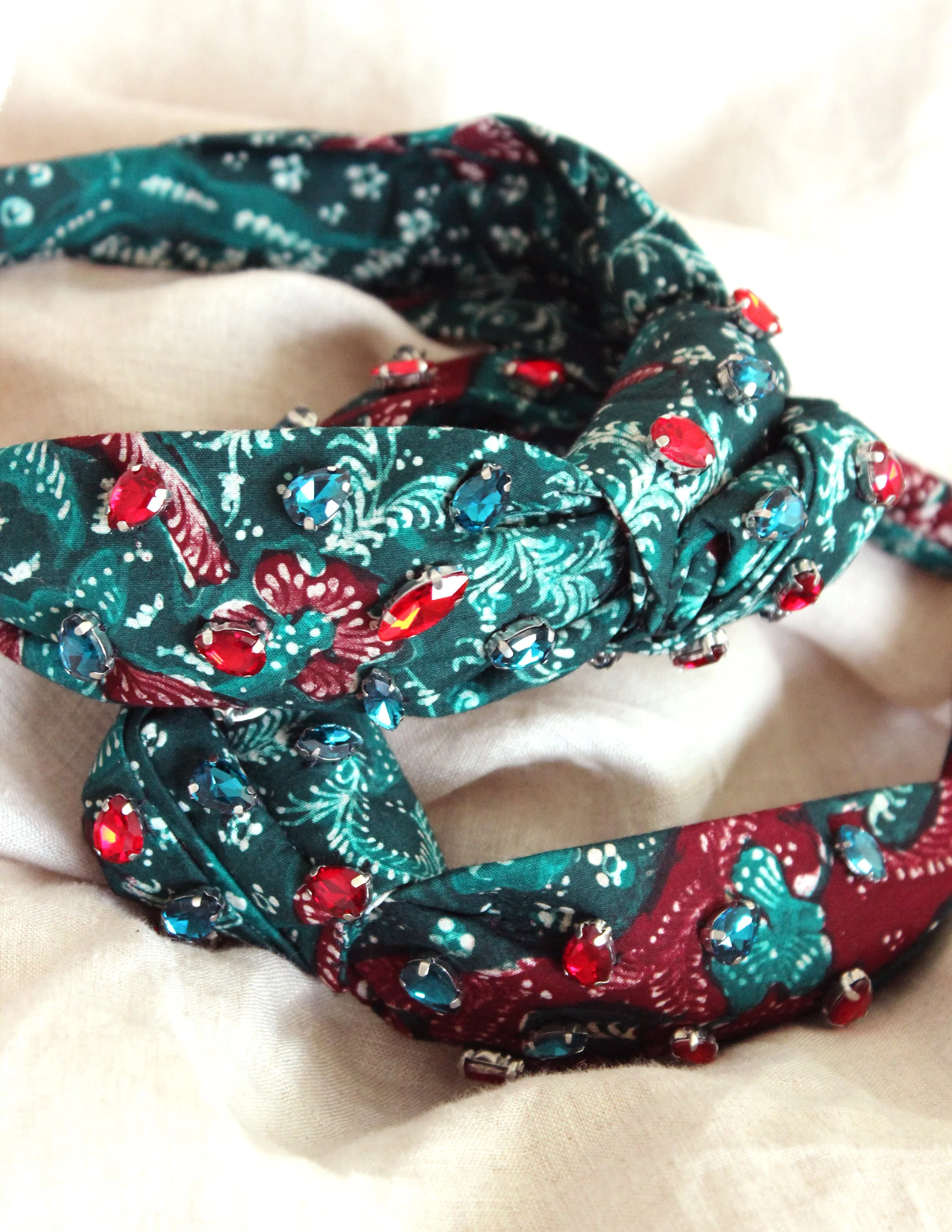 MERAK Peacock Batik Crystals Headband - Image 7