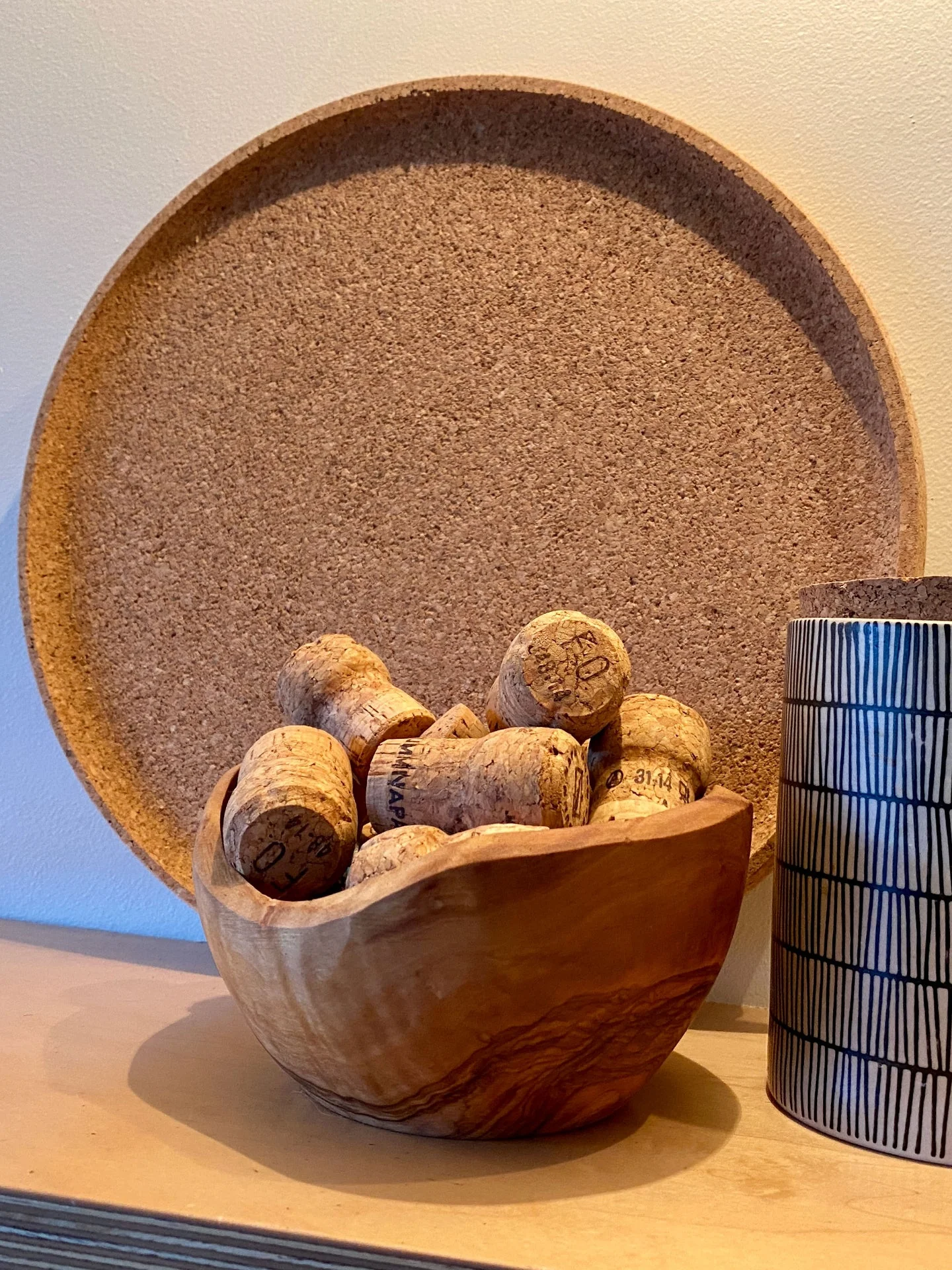 Minimalistic Cork Tray (Round) - Image 2