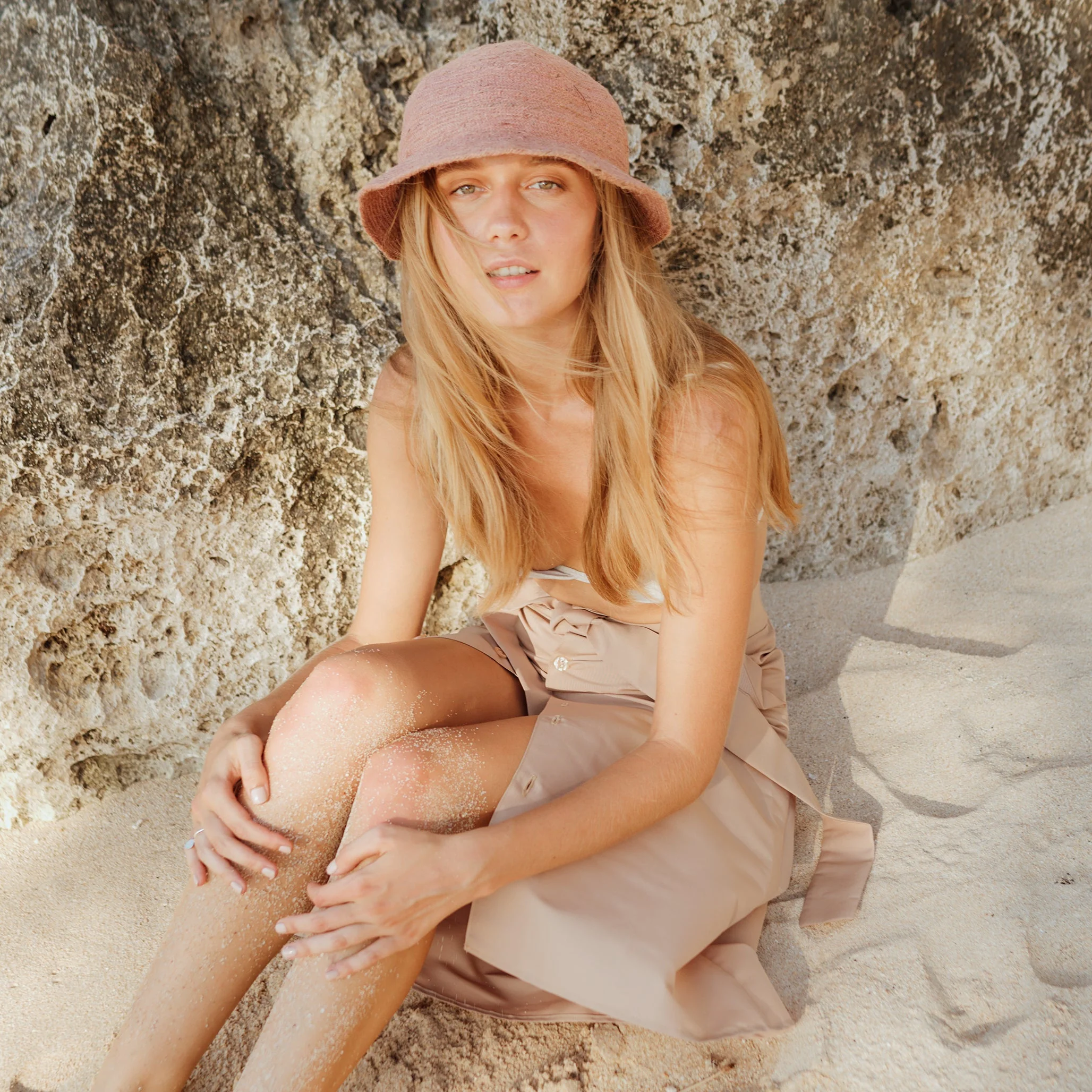 NALA Safari Jute Straw Hat In Blush Rose - Image 4