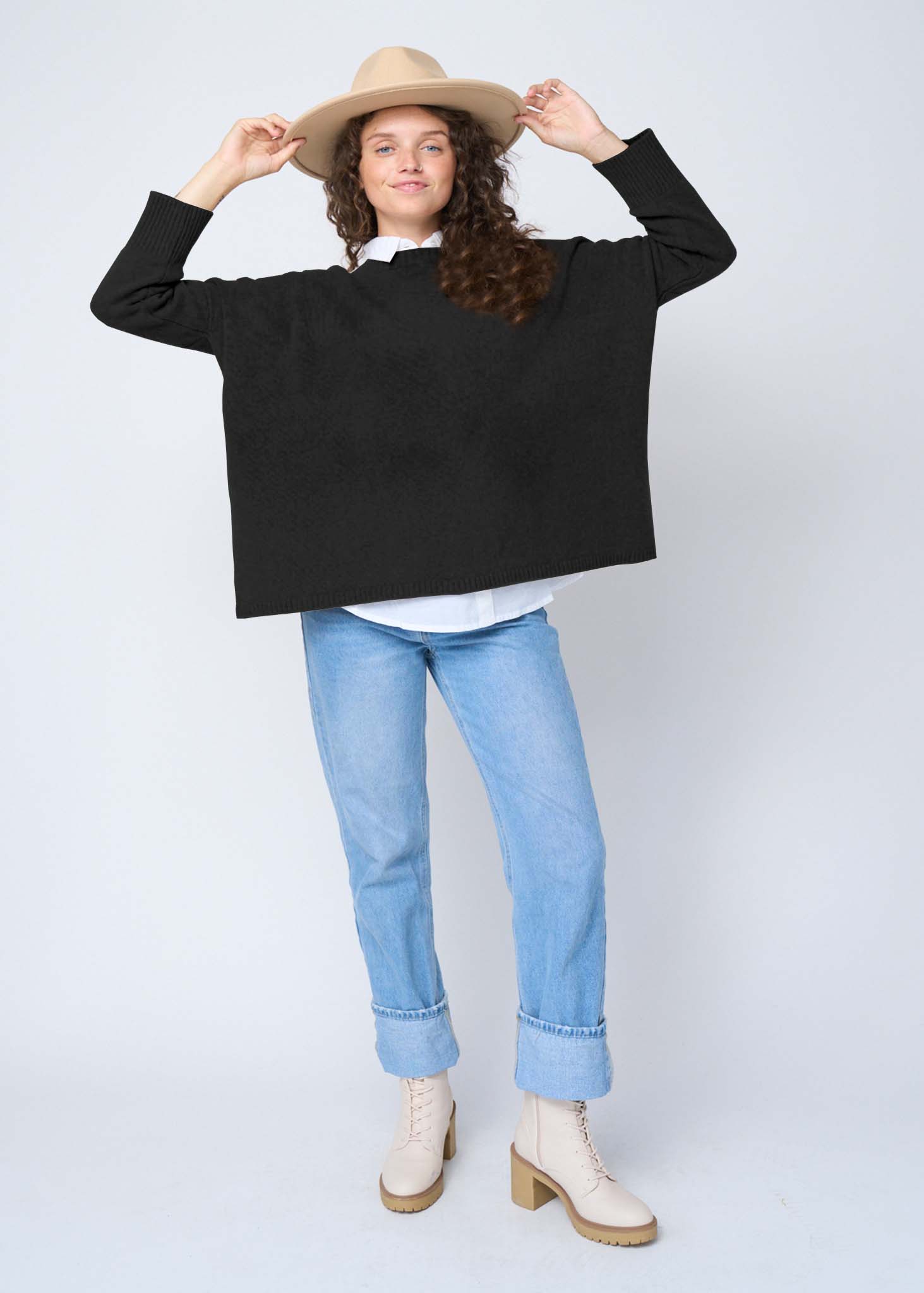 Nantucket Boxy Recycled Cashmere Sweater - Black - Image 4