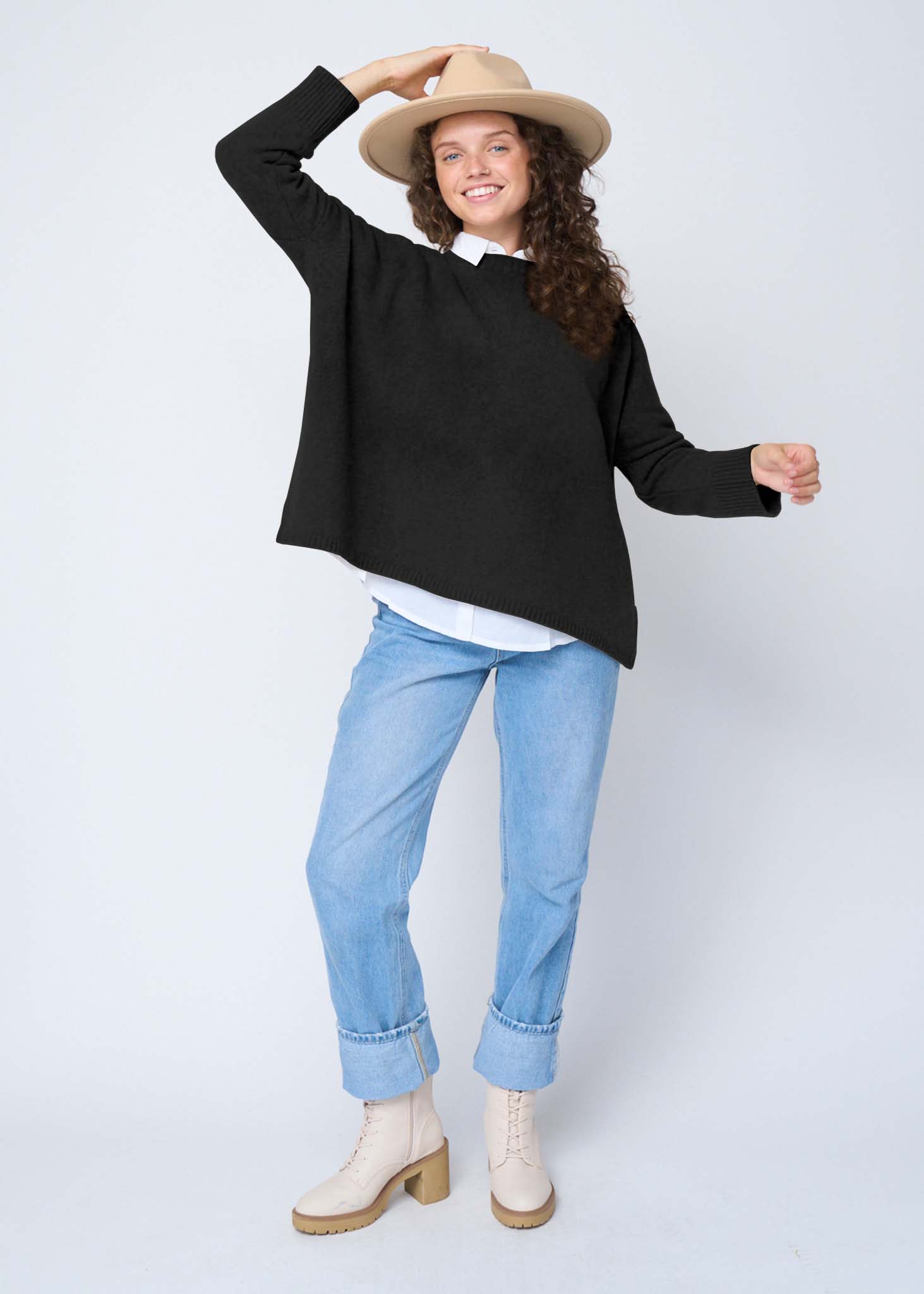 Nantucket Boxy Recycled Cashmere Sweater - Black - Image 5