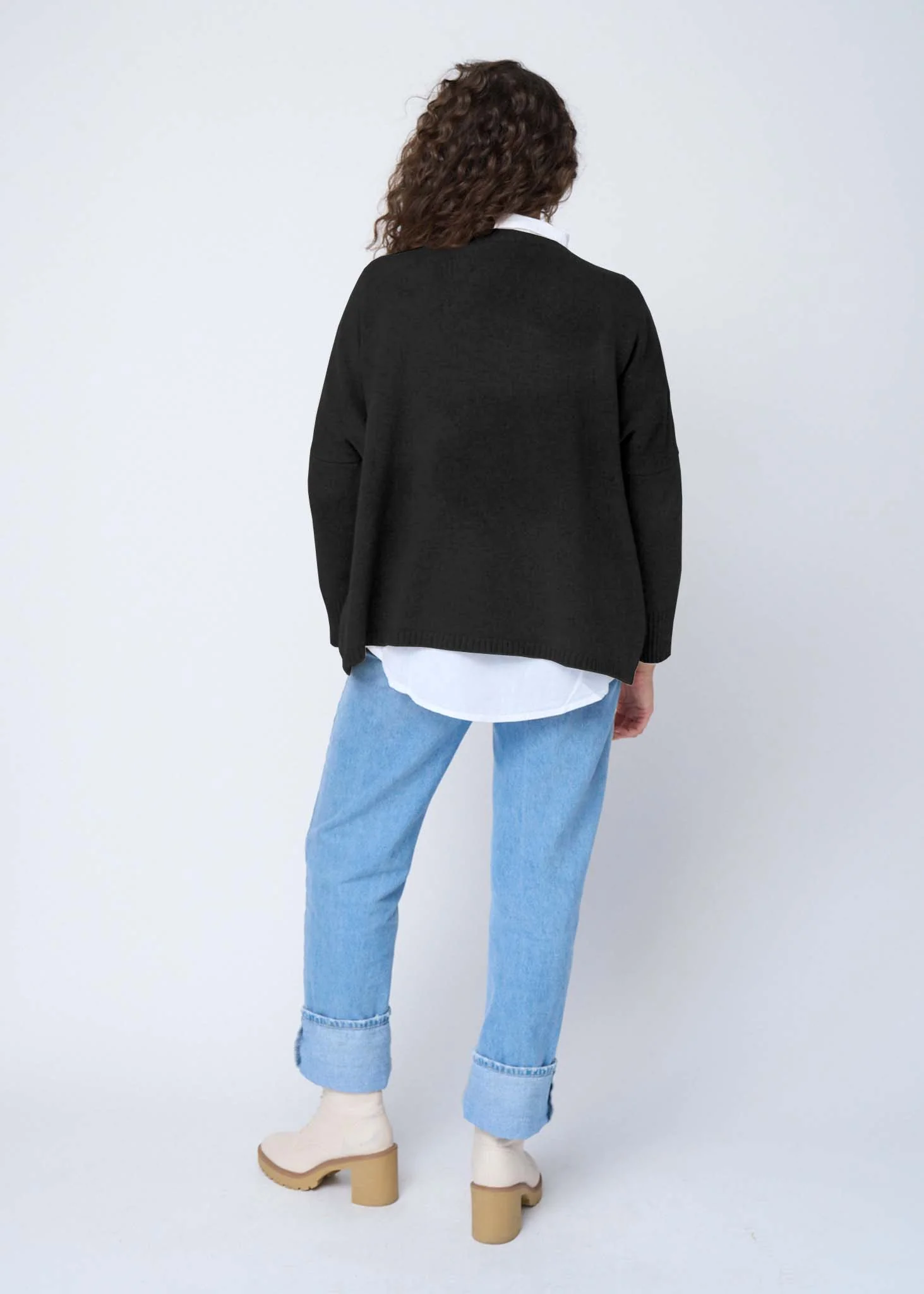 Nantucket Boxy Recycled Cashmere Sweater - Black - Image 6
