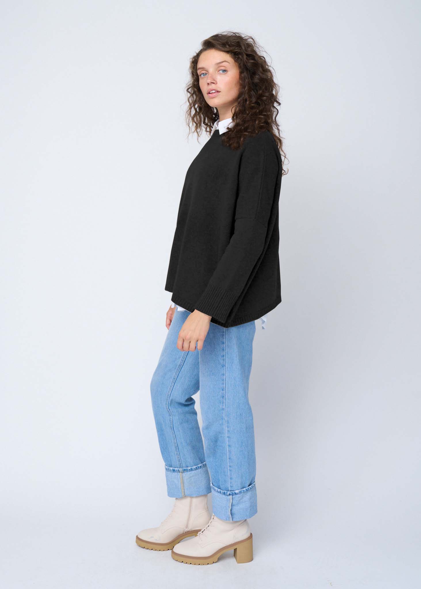 Nantucket Boxy Recycled Cashmere Sweater - Black - Image 7